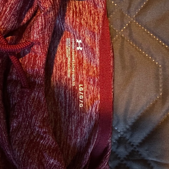 Under Armour Long Sleeve - Picture 3 of 3